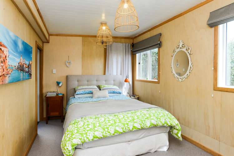 16 Lightning Ridge View Waimarama_5