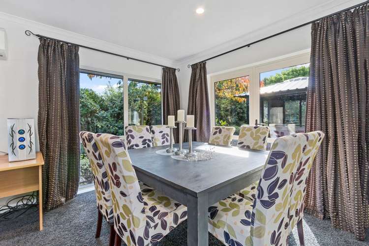 65 Travis Country Drive Burwood_6