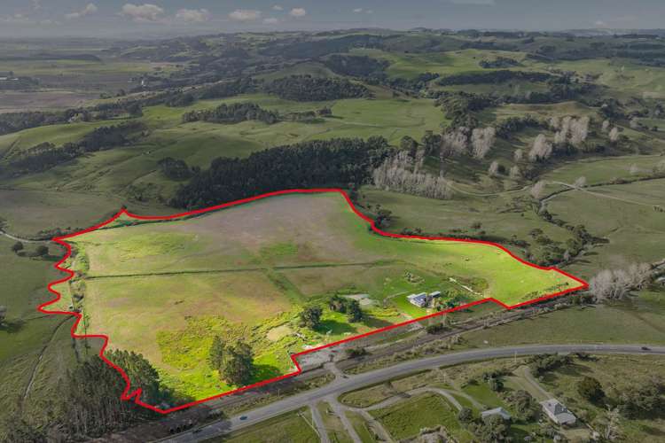 1284 State Highway 16 Waimauku_16