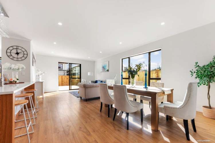 8 Knockanara Drive Flat Bush_7