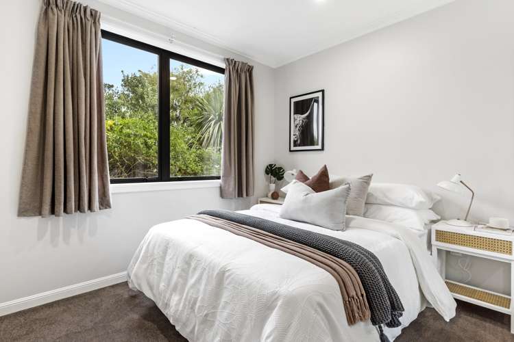 35 Waterbank Crescent Waterview_11