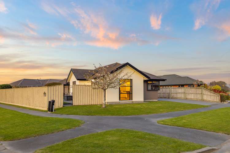 2 Flaxon Place Burwood_24