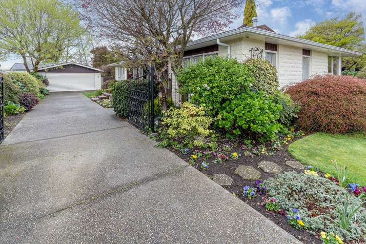 28 Ambleside Drive Burnside_17