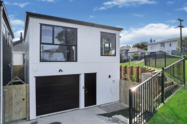 Modern Family Homes in Double Westlake Zone