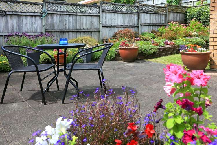 16 Basra Drive Henderson_13