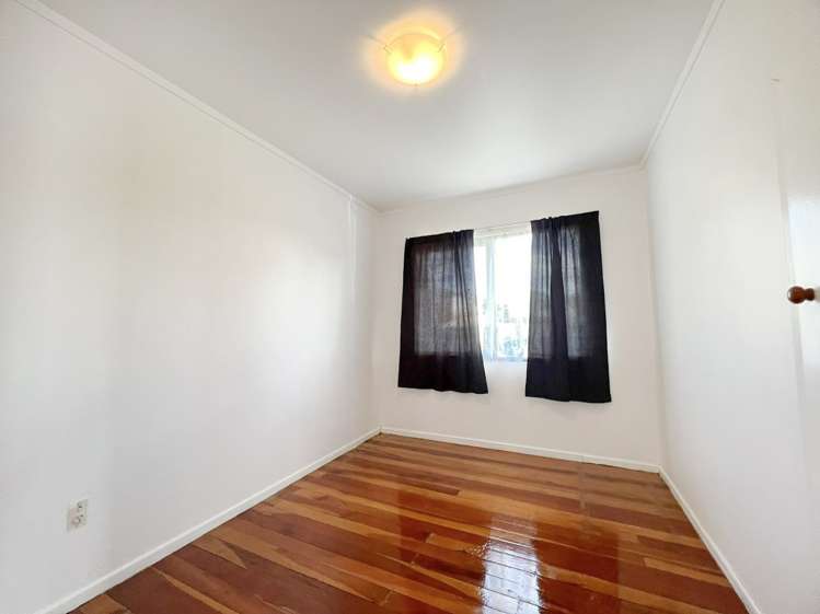 5 Daytona Road 11401_12