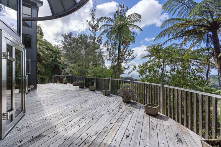 442 Scenic Drive Waiatarua_15