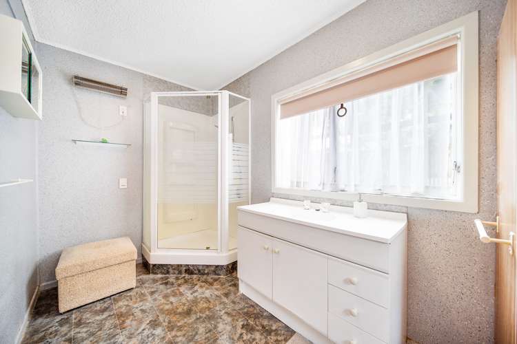 3 Koru Street Mangere Bridge_16