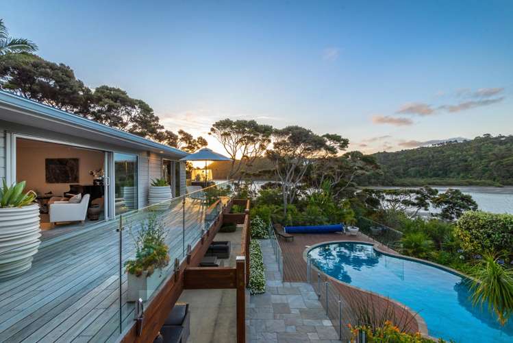 14 Oscar Road Greenhithe_10