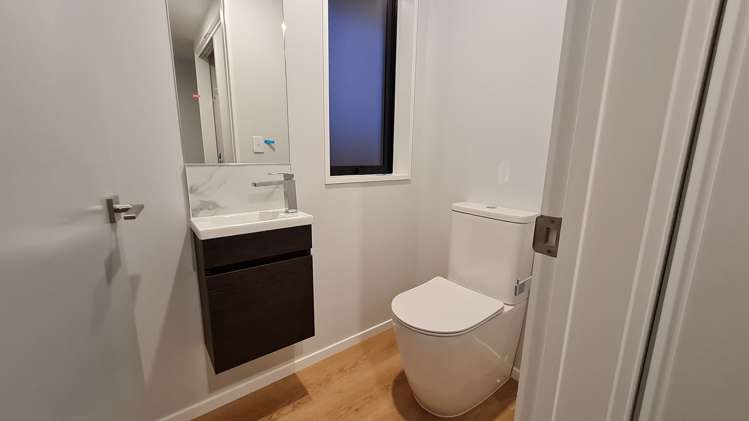 14 Orwell Way Elgin_10