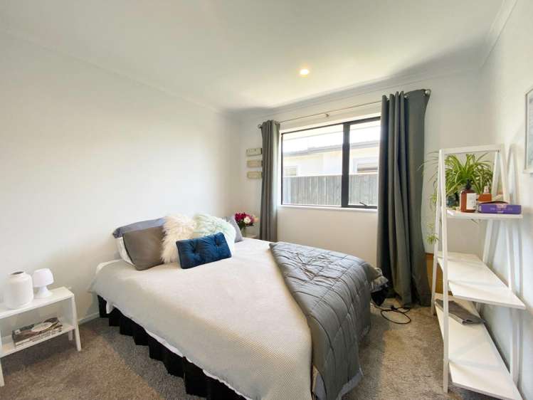 66 Sunline Av Lincoln_12