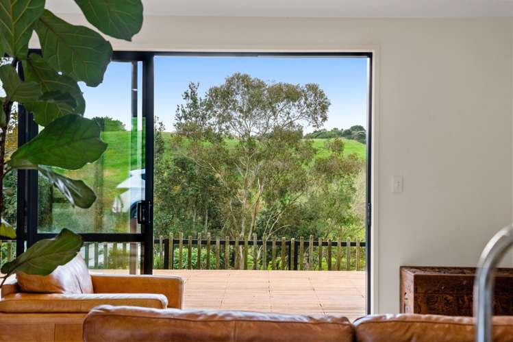 2 Craig Road Pollok_10