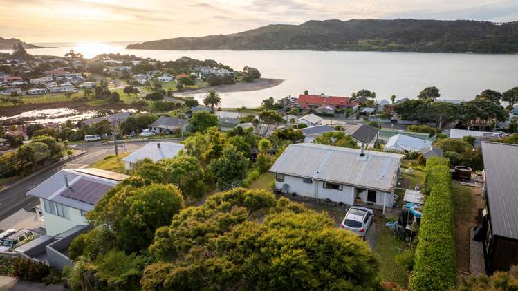 13 Rose Street Raglan_4