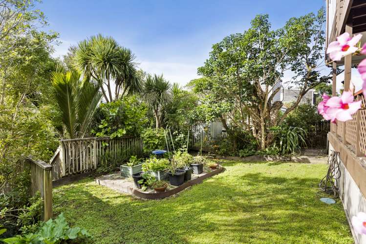 2/158 Onewa Road Northcote_8