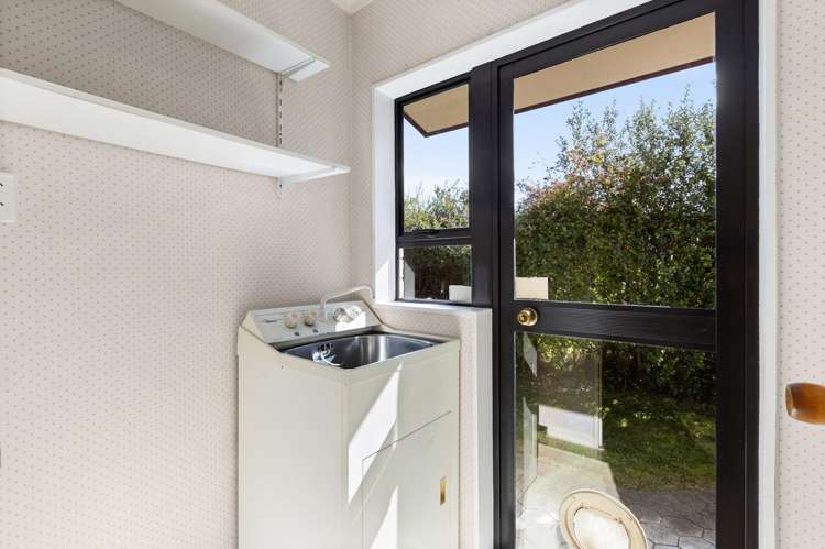 101 Mayfair Avenue Mayfair_8