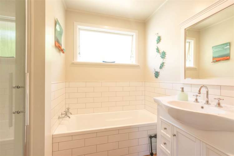 187 Helston Road Paparangi_11