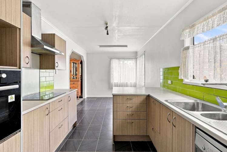 12 Papa Place_5
