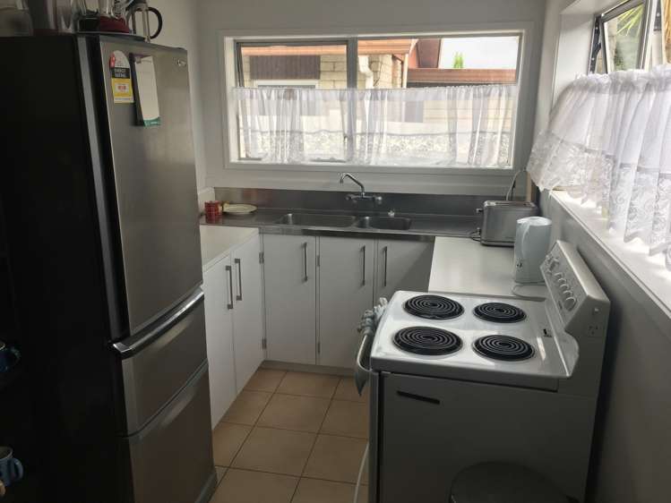 4 Faith Bullock Place New Lynn_4