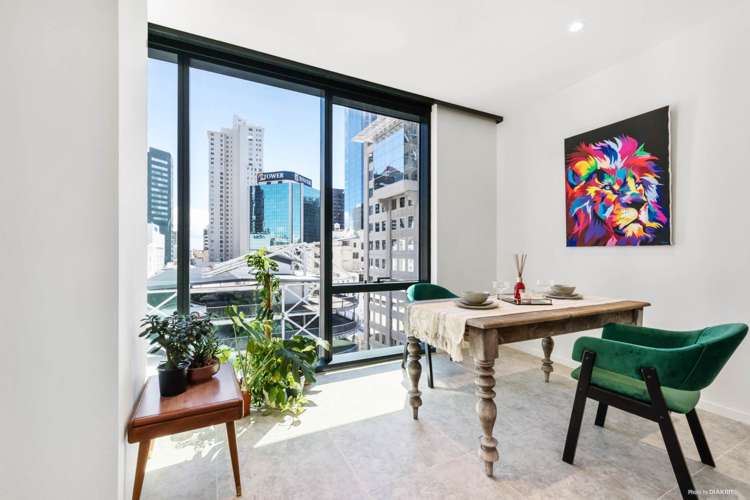 806/10 Commerce Street City Centre_3