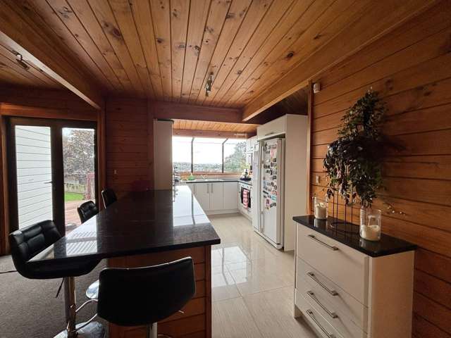 2/597 East Coast Road Browns Bay_4