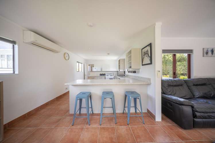 13 View Street Manapouri_9