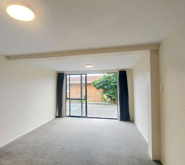 2/24 Upland Street 11218_13