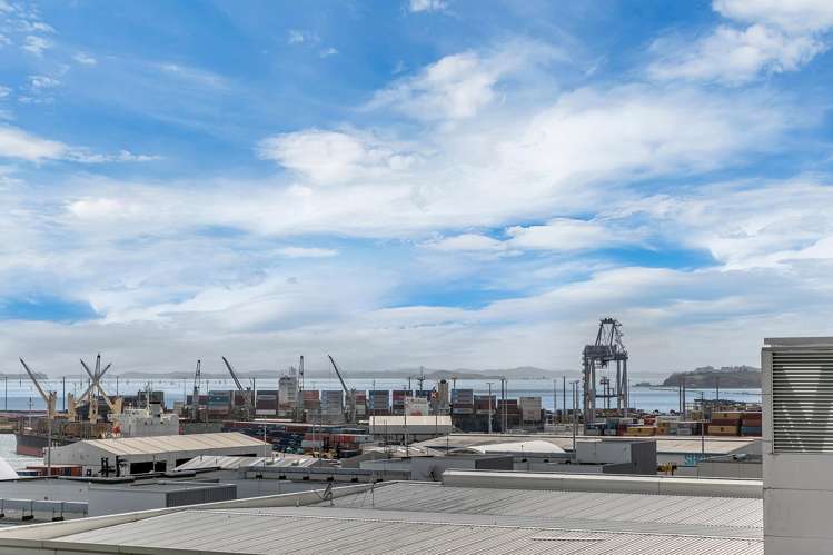 1211/30 Beach Road Auckland Central_13