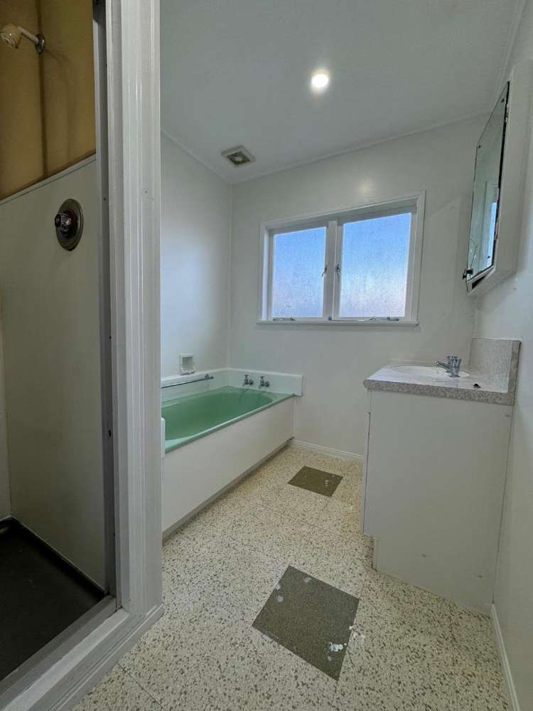 73 Christmas Road 10686_12