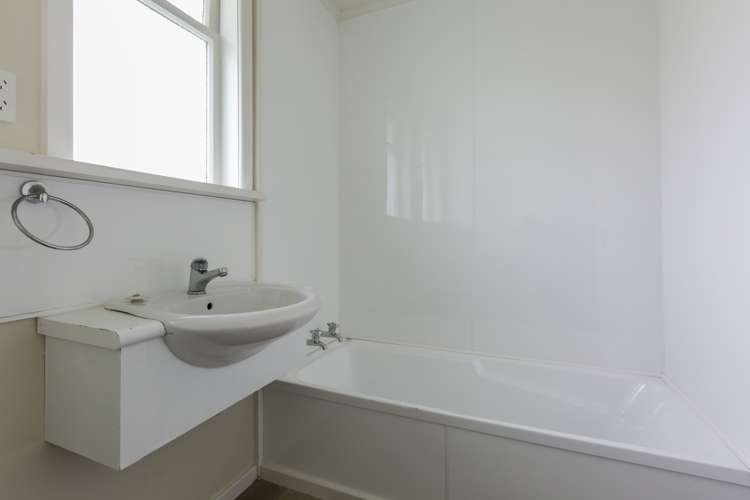 812 Oliphant Road Raureka_19