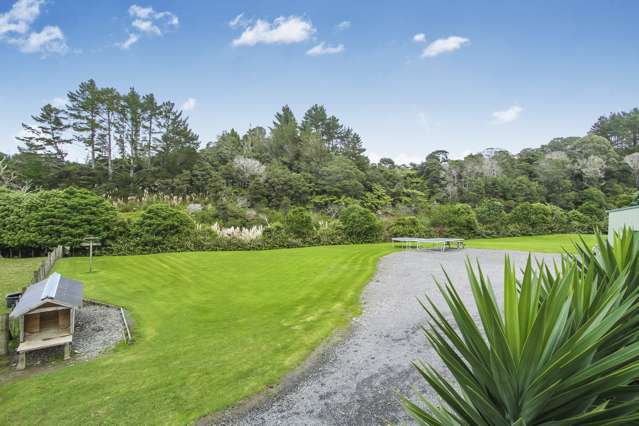 16 Waitakere Road Waitakere_2