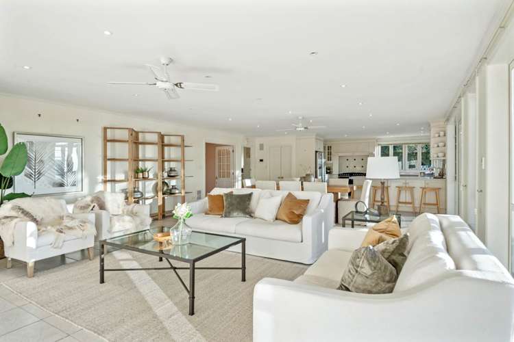 52 Porterfield Road Whitford_14