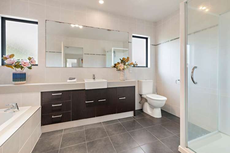 18 Valderama Drive Flat Bush_20