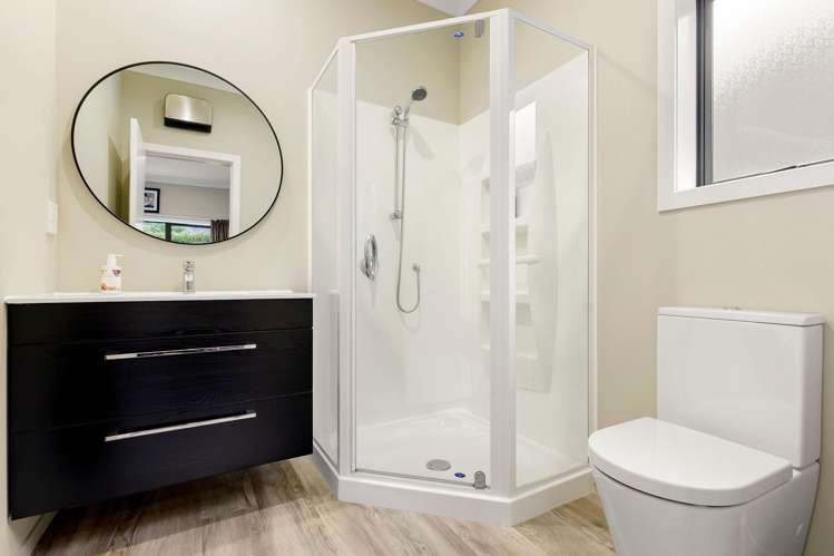 17 Gifford Grove Churton Park_14