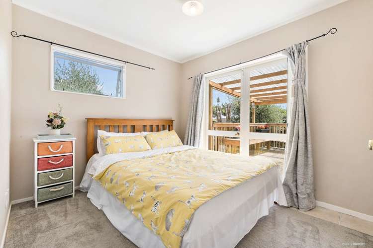 2/21 Santiago Crescent Unsworth Heights_5