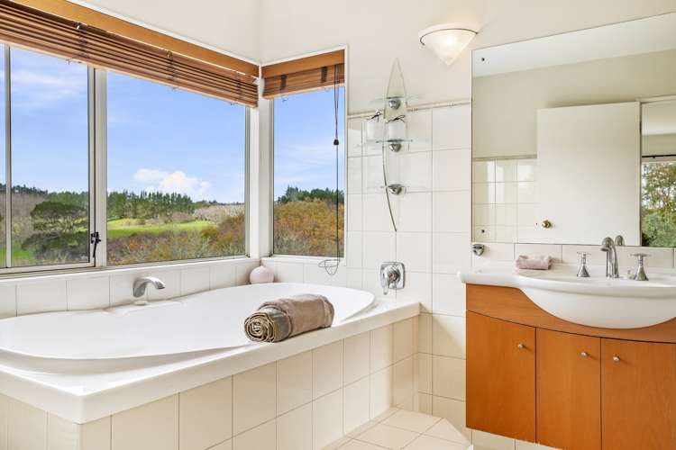 246 State Highway 16 Kumeu_11
