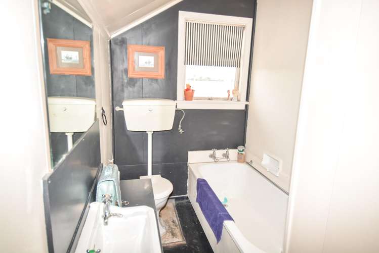 61 Louisa Street Gladstone_17