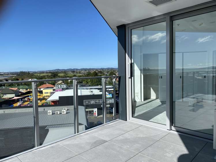 5f/84 Gunner Drive Te Atatu Peninsula_6