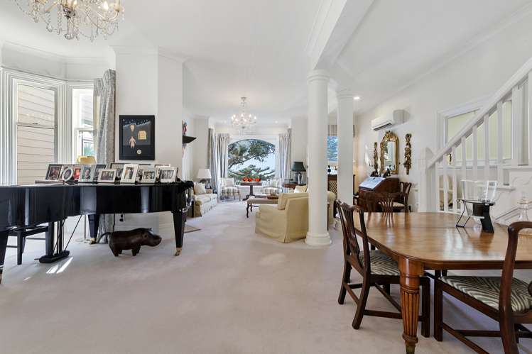 198 Oriental Parade Oriental Bay_1