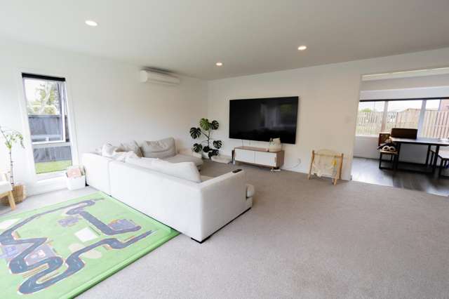 21 Kelly Road 11373_2