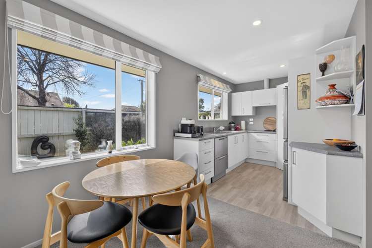 16A Achilles Street Burwood_2