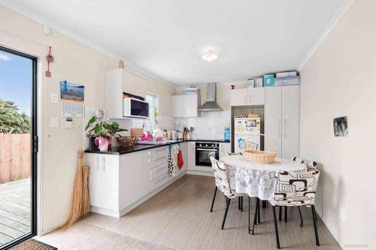 58A Maplesden Drive Clendon Park_4