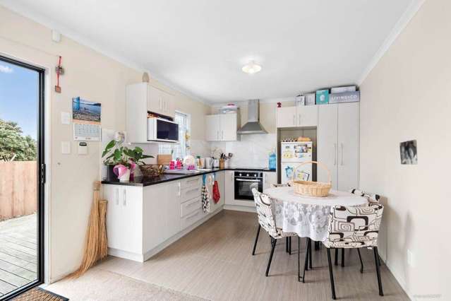 58A Maplesden Drive Clendon Park_4