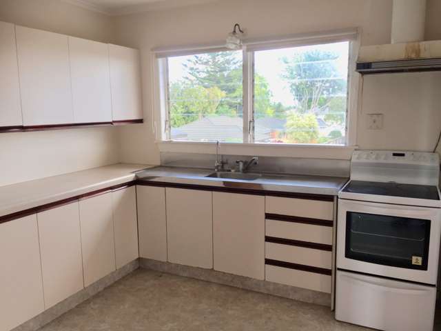 182 Te Atatu Road Te Atatu South_2