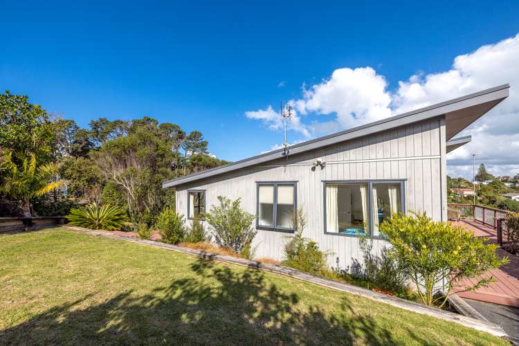 28c Beatty Parade Surfdale_18