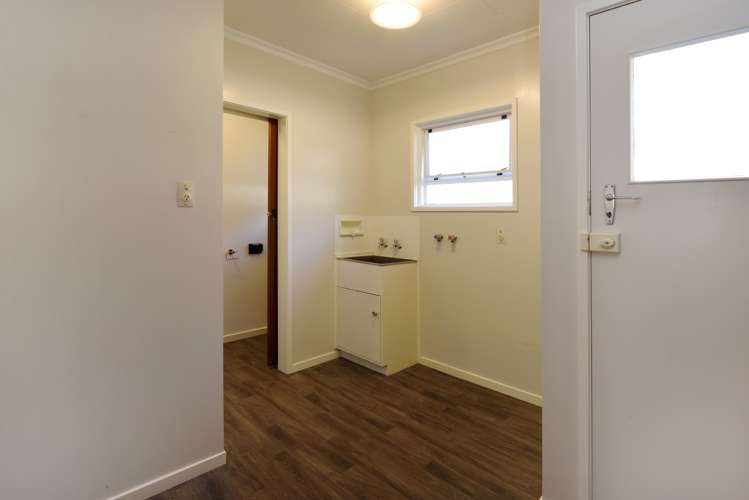 16 Kipling Crescent Stoke_16