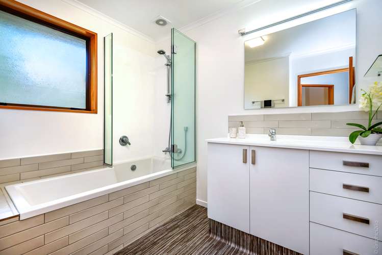 5 Avoca Valley Road Heathcote Valley_9