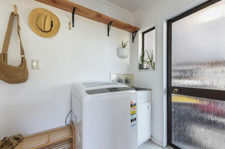 2/42a Songer Street Stoke_13