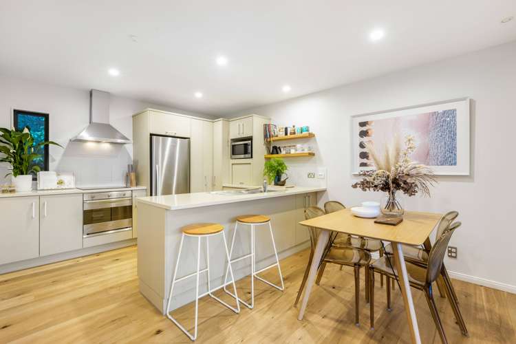 15/7 The Avenue Albany_3