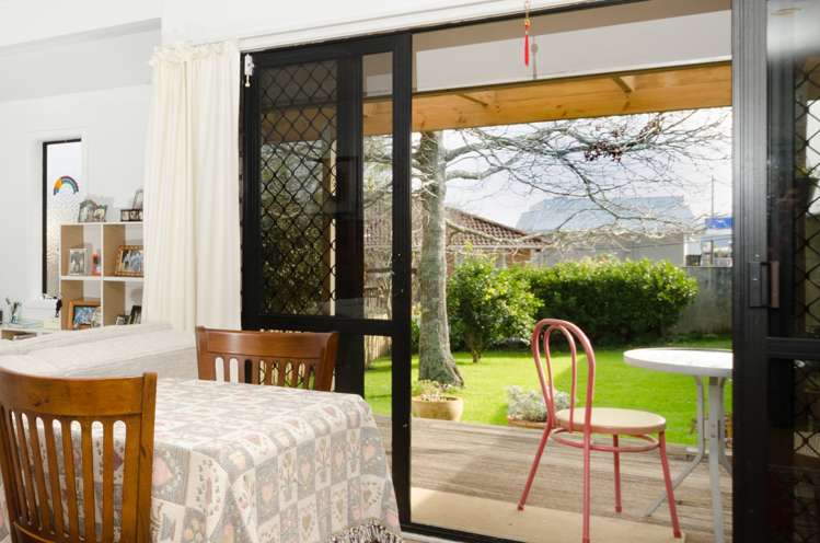 2/108 West Coast Road Glen Eden_15