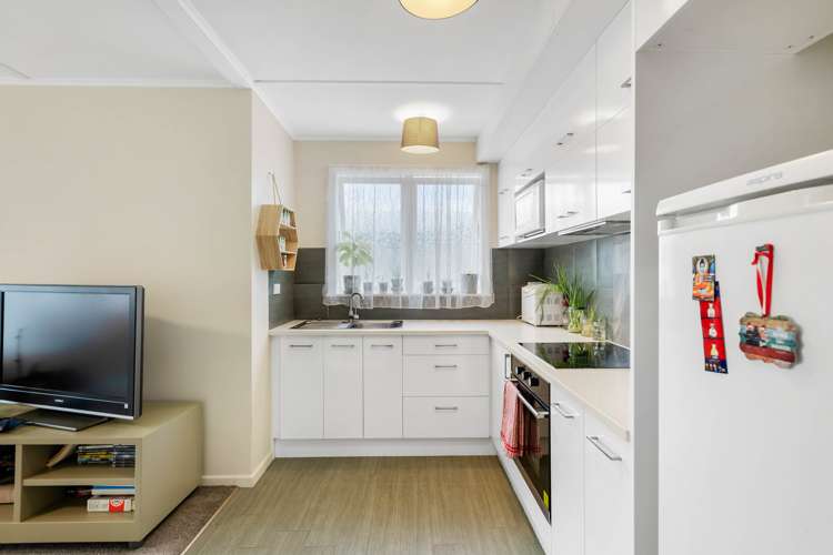 1/7 Lillian Place Orewa_3